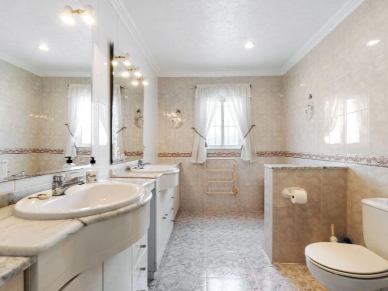 4 soveværelse Villa til salg i El Chaparral med swimmingpool garage - € 549.000 (Ref: 9524691)