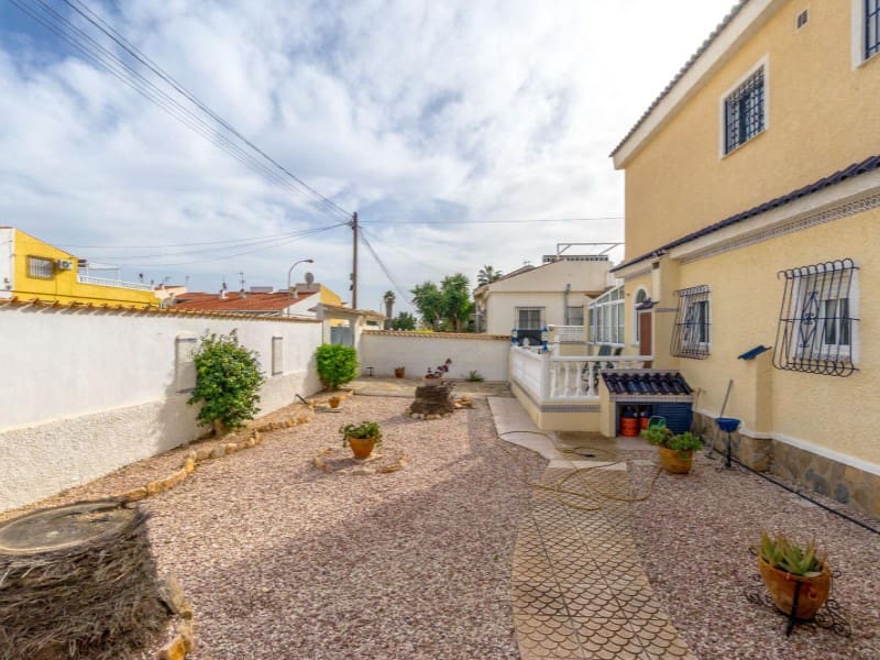 4 soveværelse Villa til salg i El Chaparral med swimmingpool garage - € 549.000 (Ref: 9524691)