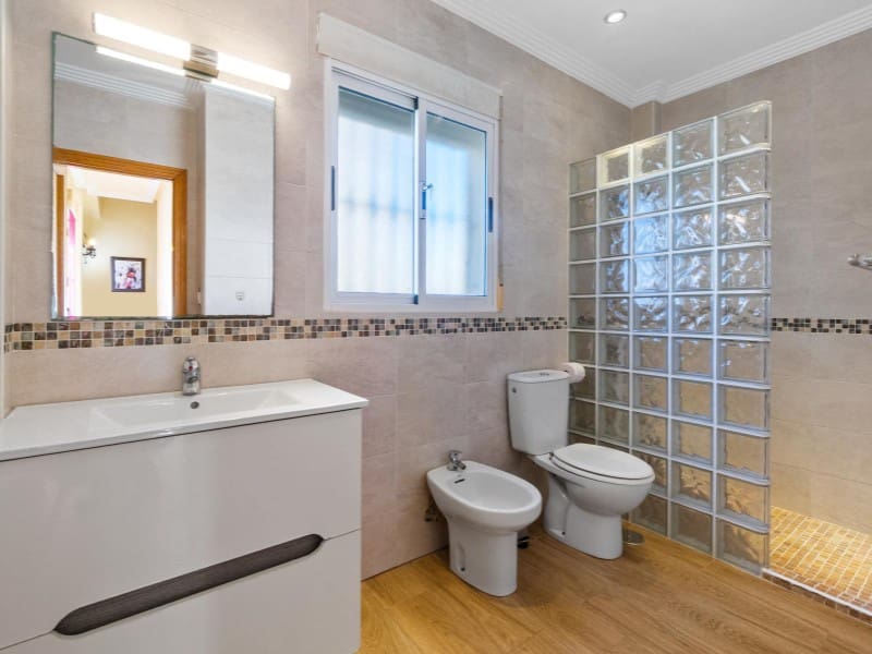 3 slaapkamer Villa te koop in Orihuela Costa - € 345.000 (Ref: 9524692)