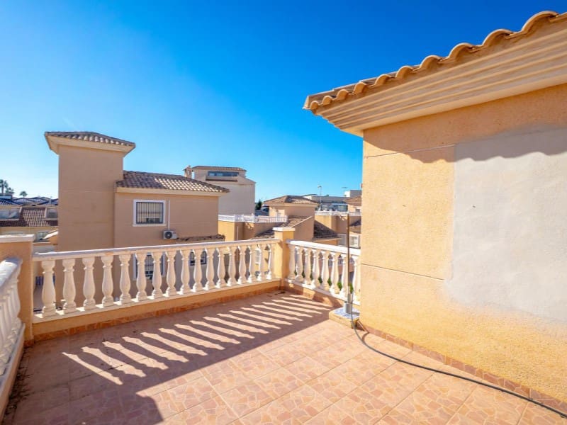 3 slaapkamer Villa te koop in Orihuela Costa - € 345.000 (Ref: 9524692)