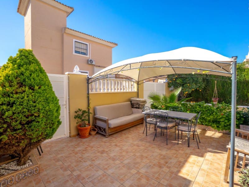 3 slaapkamer Villa te koop in Orihuela Costa - € 345.000 (Ref: 9524692)