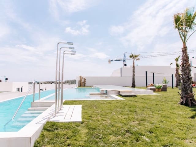 2 soveværelse Bungalow til salg i La Marquesa, Rojales med swimmingpool - € 475.000 (Ref: 9524694)