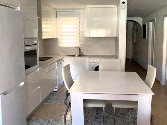 Ático de 3 habitaciones en Avenida Habaneras - Curva de Palangre, Torrevieja en venta - 195.000 € (Ref: 9528404)