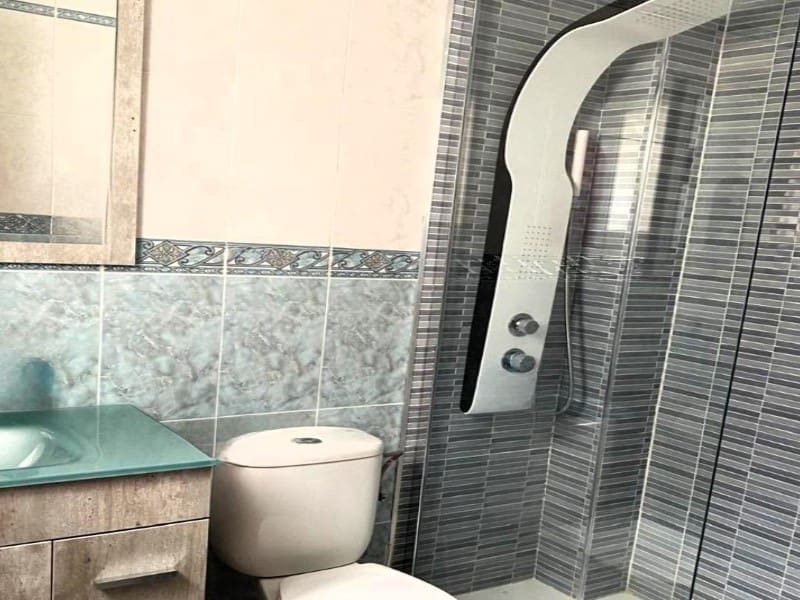 Ático de 3 habitaciones en Torrevieja en venta - 195.000 € (Ref: 9528404)