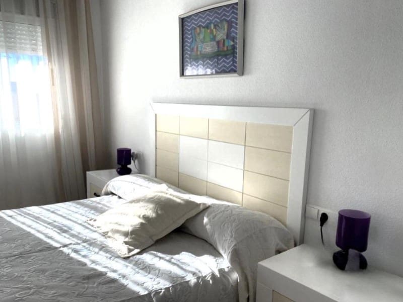 Ático de 3 habitaciones en Torrevieja en venta - 195.000 € (Ref: 9528404)