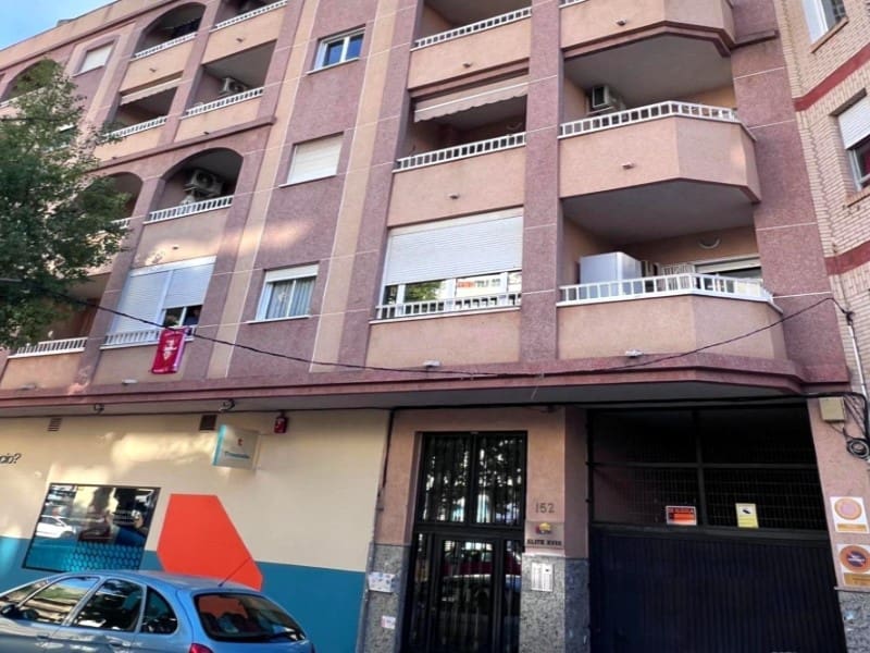 Ático de 3 habitaciones en Torrevieja en venta - 195.000 € (Ref: 9528404)