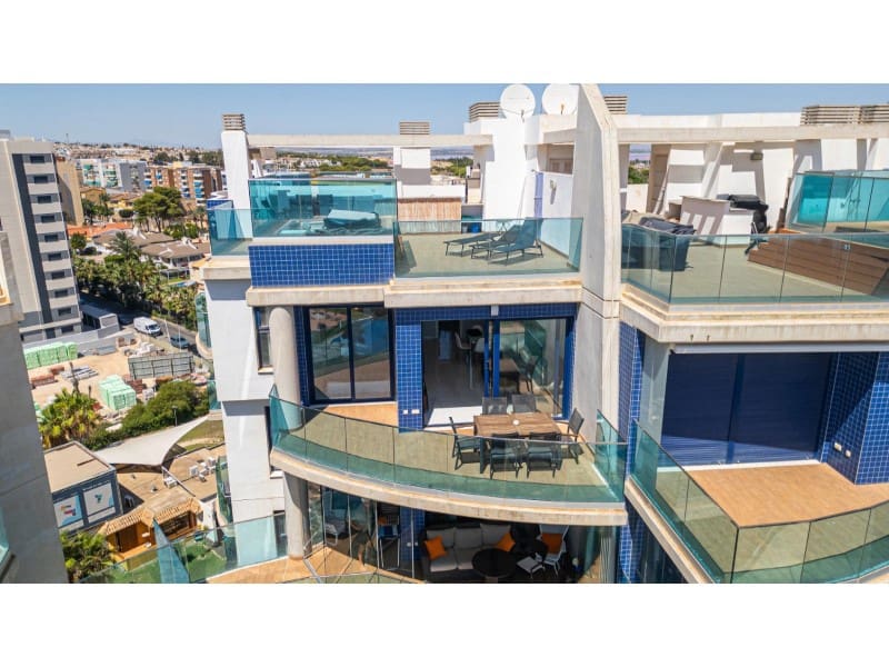 3 bedroom Penthouse for sale in Torrevieja - € 810,000 (Ref: 9528406)