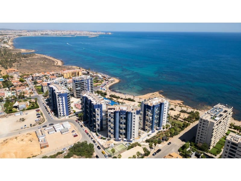 3 bedroom Penthouse for sale in Torrevieja - € 810,000 (Ref: 9528406)