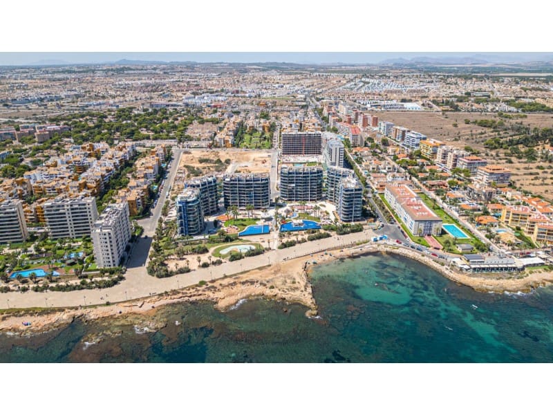 3 bedroom Penthouse for sale in Torrevieja - € 810,000 (Ref: 9528406)