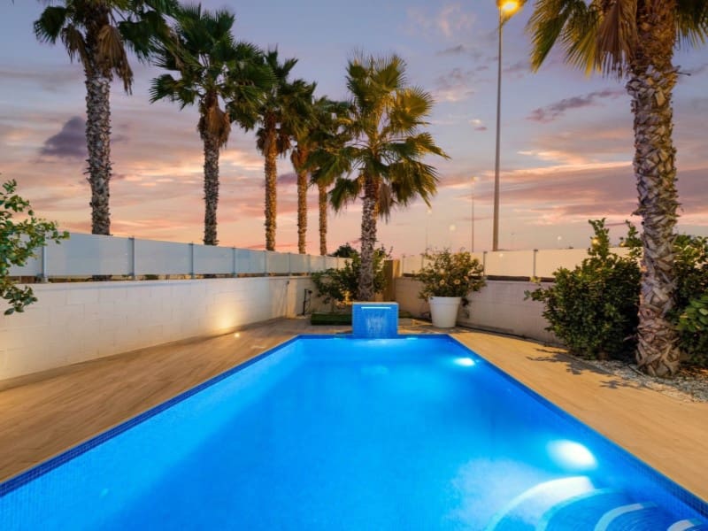 5 sovrum Villa till salu i Orihuela Costa med pool - 829 000 € (Ref: 9532095)