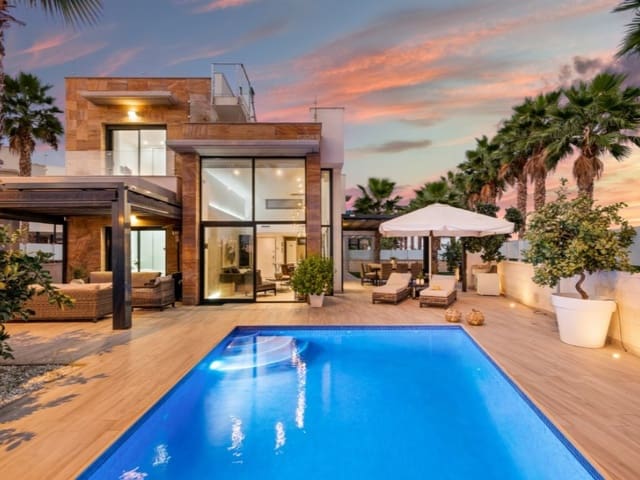 5 sovrum Villa till salu i Cabo Roig, Orihuela med pool - 829 000 € (Ref: 9532095)