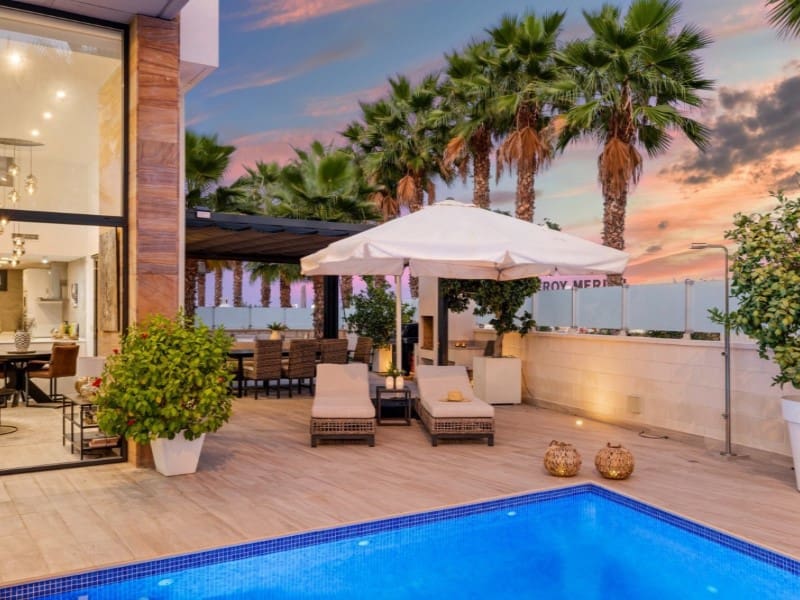 5 sovrum Villa till salu i Orihuela Costa med pool - 829 000 € (Ref: 9532095)