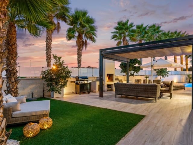 5 sovrum Villa till salu i Cabo Roig, Orihuela med pool - 829 000 € (Ref: 9532095)