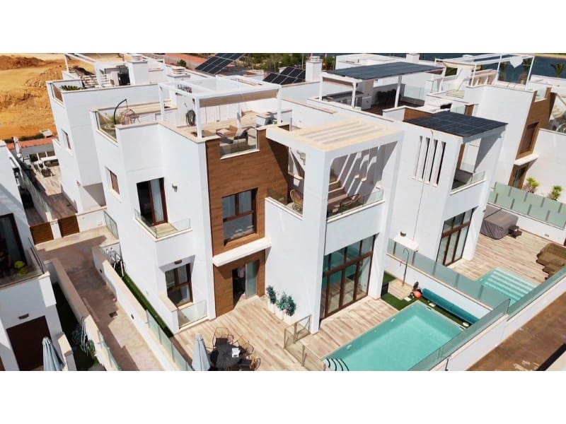 3 slaapkamer Villa te koop in Los Altos met zwembad - € 509.000 (Ref: 9532097)