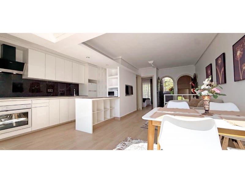 1 quarto Penthouse para venda em Torrevieja com garagem - 199 000 € (Ref: 9534068)