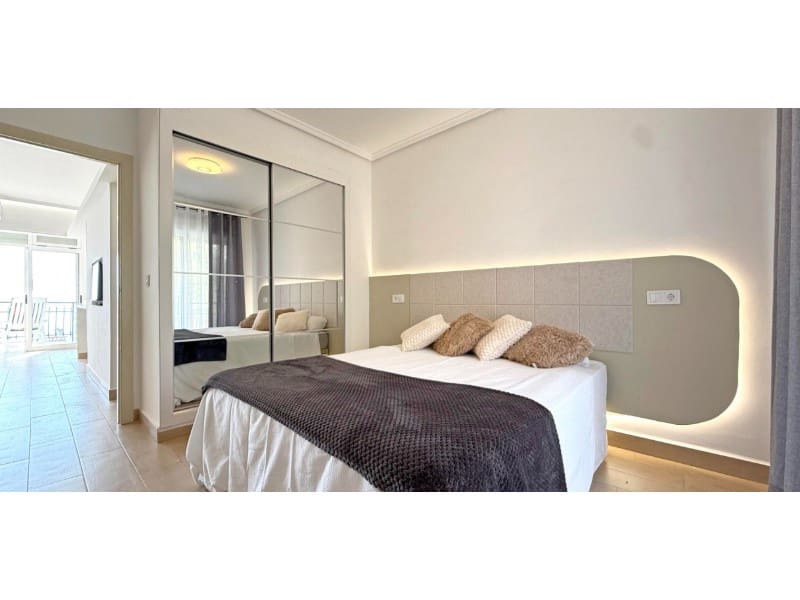 1 quarto Penthouse para venda em Torrevieja com garagem - 199 000 € (Ref: 9534068)