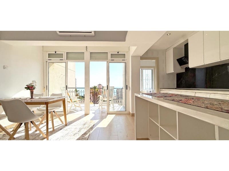 1 quarto Penthouse para venda em Torrevieja com garagem - 199 000 € (Ref: 9534068)