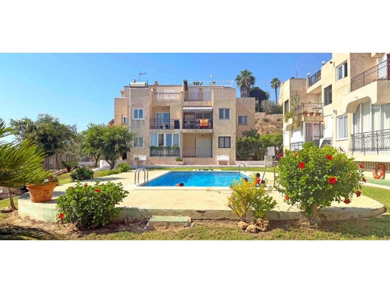 1 quarto Penthouse para venda em Torrevieja com garagem - 199 000 € (Ref: 9534068)