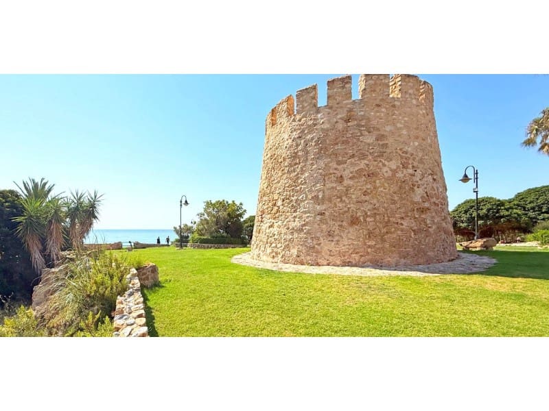 1 quarto Penthouse para venda em Torrevieja com garagem - 199 000 € (Ref: 9534068)