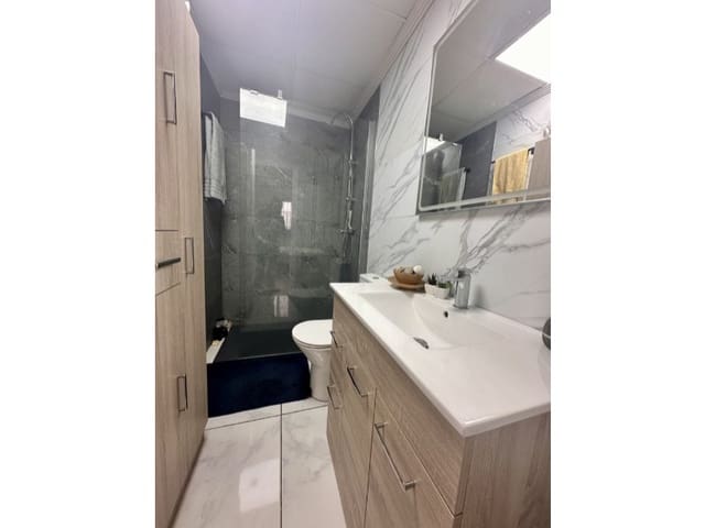 3 sypialnia Dom blizniak na sprzedaż w Punta Prima, Orihuela z garażem - 239 000 € (Ref: 9541565)