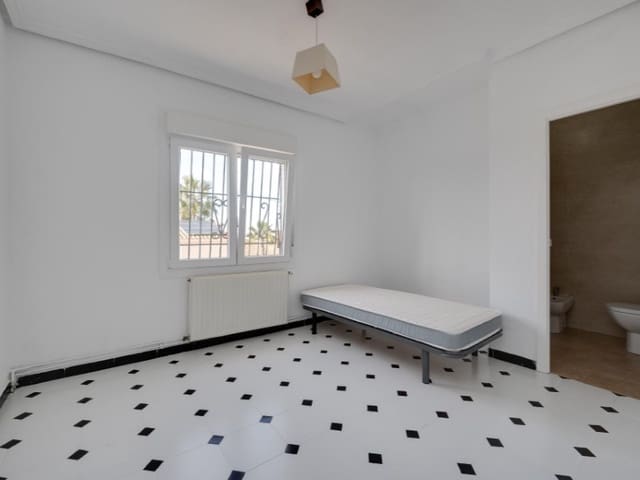 3 soveværelse Villa til salg i El Chaparral, Torrevieja - € 380.000 (Ref: 9547920)