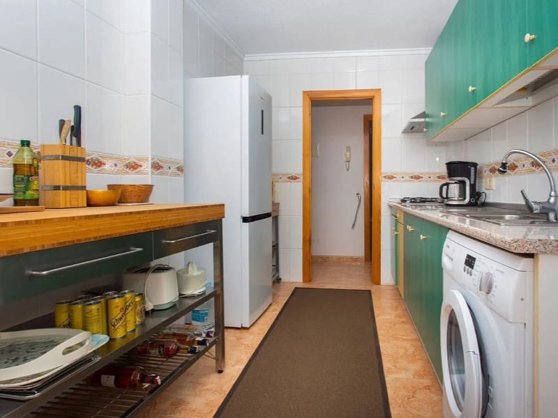 2 bedroom Apartment for sale in Torrevieja - € 125,000 (Ref: 9547921)