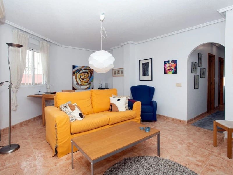 2 bedroom Apartment for sale in Torrevieja - € 125,000 (Ref: 9547921)