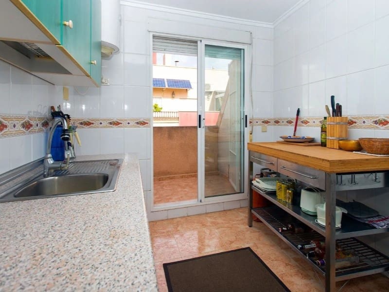 2 bedroom Apartment for sale in Torrevieja - € 125,000 (Ref: 9547921)