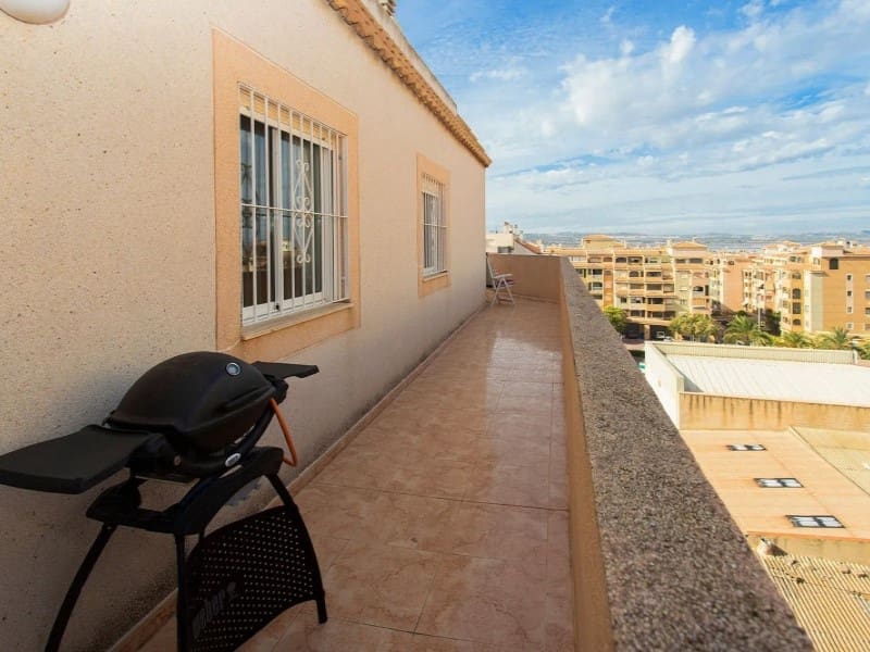 2 bedroom Apartment for sale in Torrevieja - € 125,000 (Ref: 9547921)