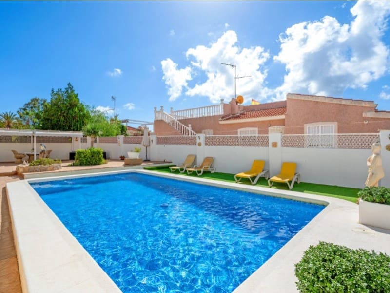 7 chambre Villa/Maison à vendre à Ciudad Quesada avec piscine - 699 000 € (Ref: 9547922)