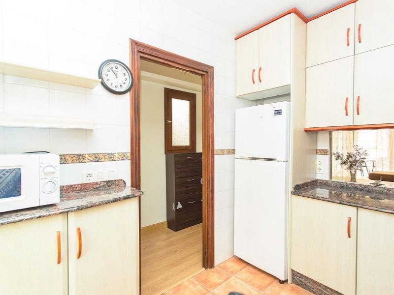 3 soveværelse Lejlighed til salg i Torrevieja - € 200.000 (Ref: 9551854)