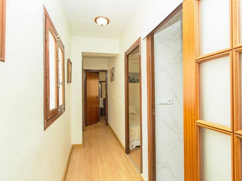 3 soveværelse Lejlighed til salg i Torrevieja - € 200.000 (Ref: 9551854)