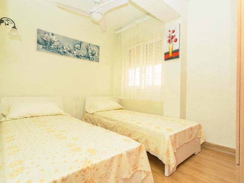 3 soveværelse Lejlighed til salg i Torrevieja - € 200.000 (Ref: 9551854)