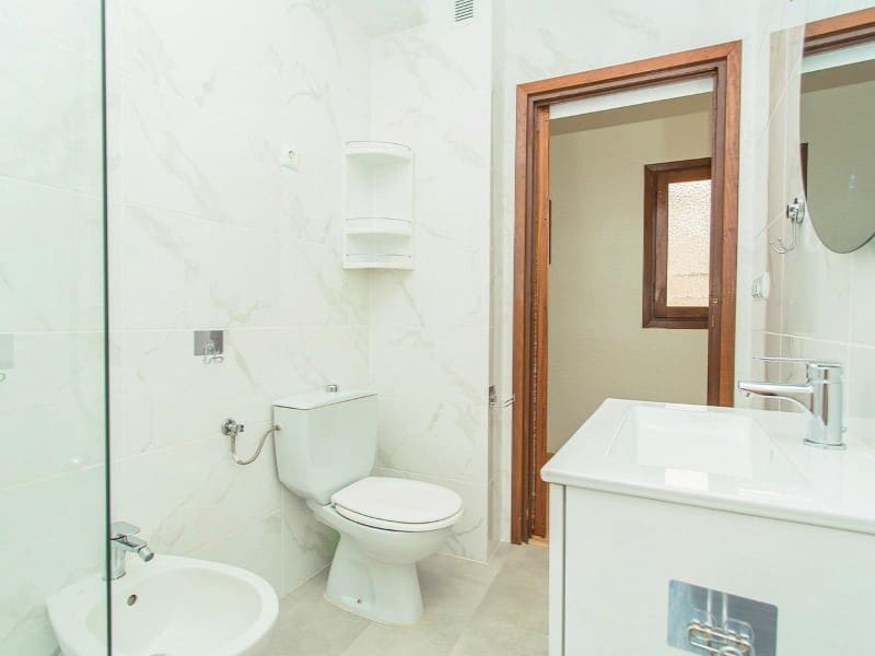 3 soveværelse Lejlighed til salg i Torrevieja - € 200.000 (Ref: 9551854)