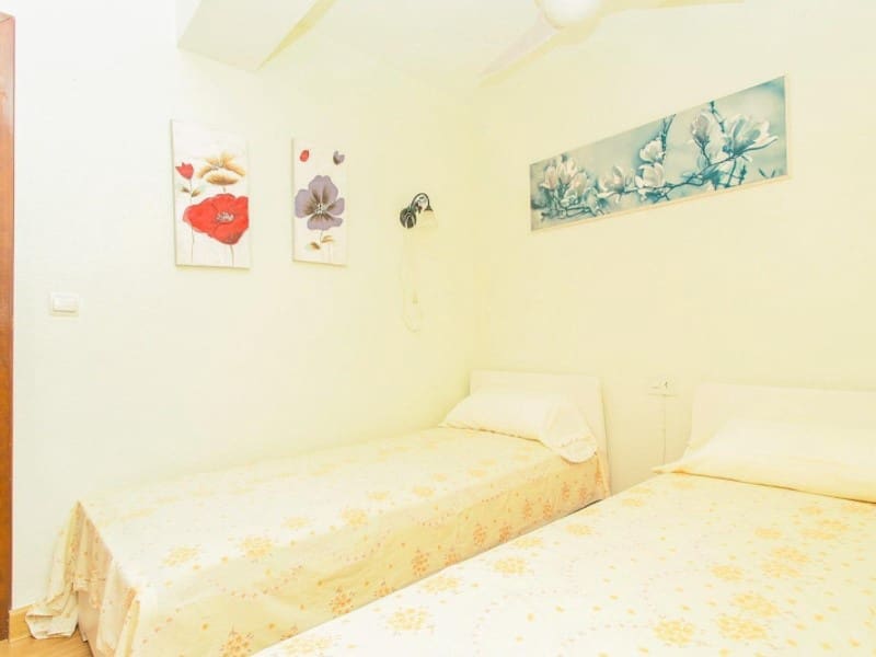 3 soveværelse Lejlighed til salg i Torrevieja - € 200.000 (Ref: 9551854)