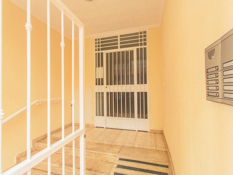 3 soveværelse Lejlighed til salg i Torrevieja - € 200.000 (Ref: 9551854)