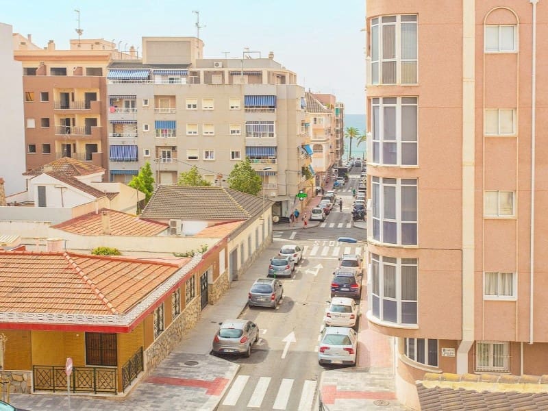 3 soveværelse Lejlighed til salg i Torrevieja - € 200.000 (Ref: 9551854)
