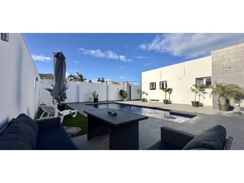 5 soveværelse Villa til salg i Ciudad Quesada med swimmingpool - € 498.000 (Ref: 9551857)