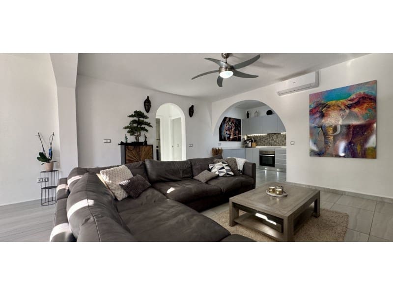 5 soveværelse Villa til salg i Ciudad Quesada med swimmingpool - € 498.000 (Ref: 9551857)