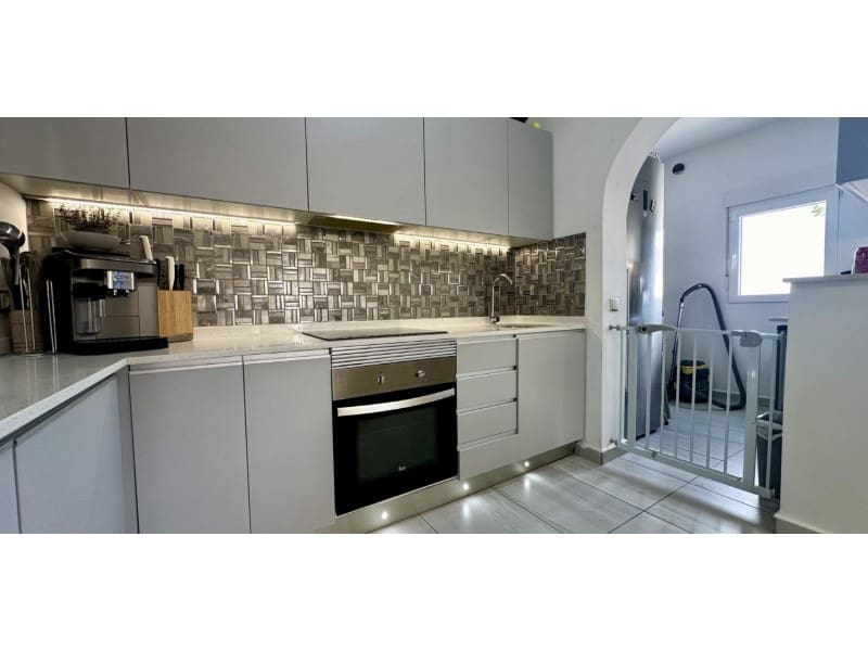 5 soveværelse Villa til salg i Ciudad Quesada med swimmingpool - € 498.000 (Ref: 9551857)