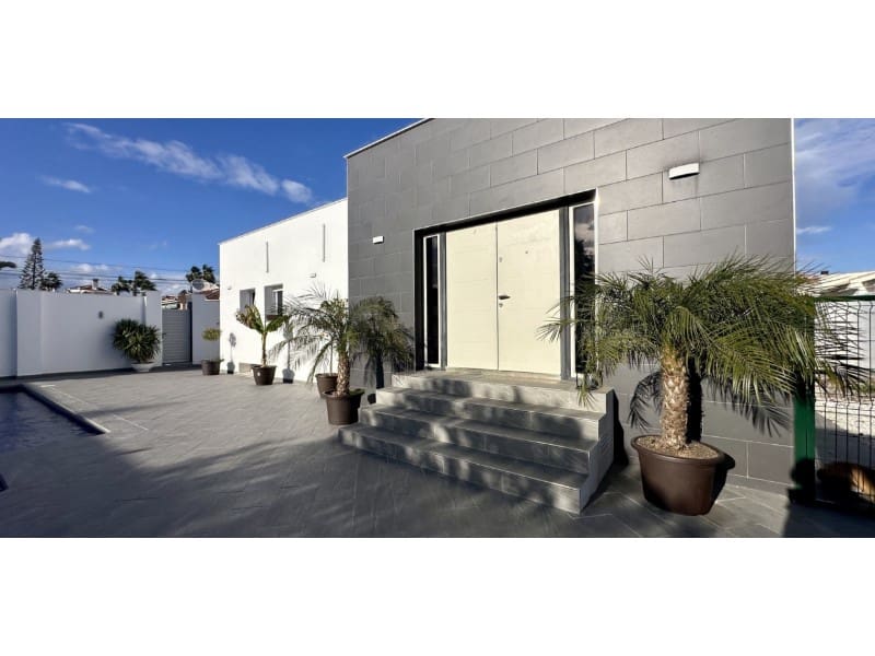 5 soveværelse Villa til salg i Ciudad Quesada med swimmingpool - € 498.000 (Ref: 9551857)