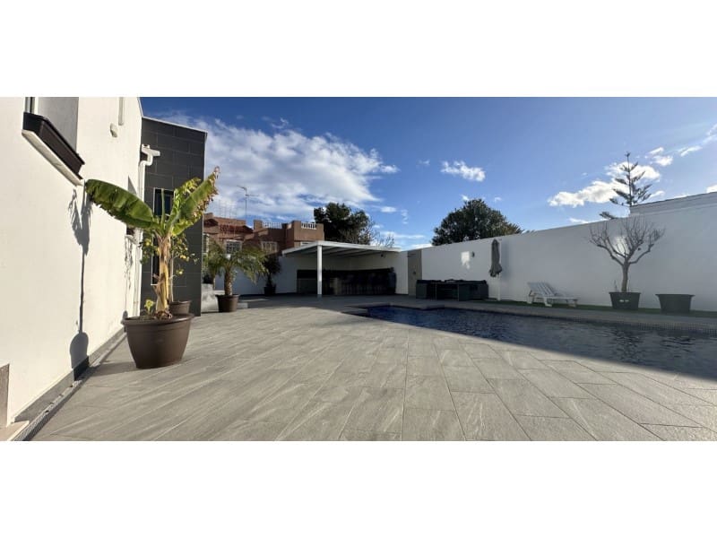 5 soveværelse Villa til salg i Ciudad Quesada med swimmingpool - € 498.000 (Ref: 9551857)