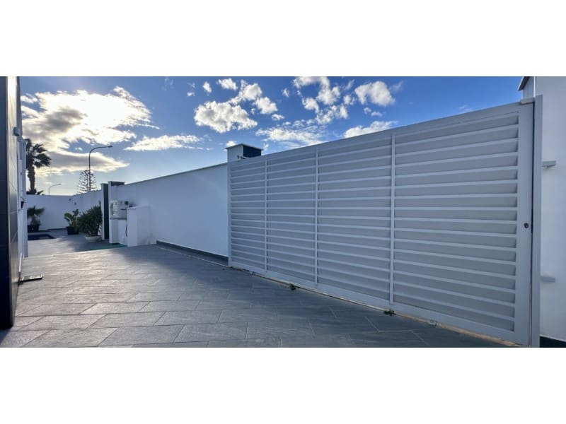 5 soveværelse Villa til salg i Ciudad Quesada med swimmingpool - € 498.000 (Ref: 9551857)