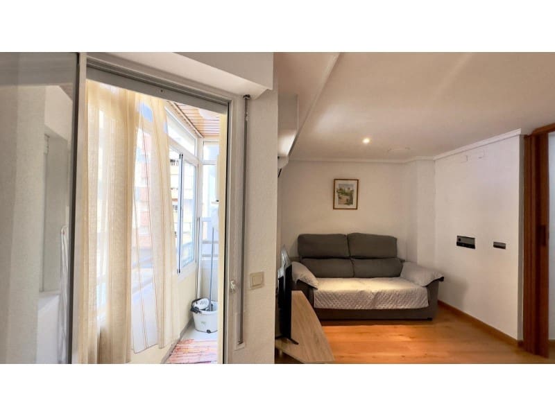 Apartamento de 2 habitaciones en Torrevieja en venta - 149.900 € (Ref: 9556005)