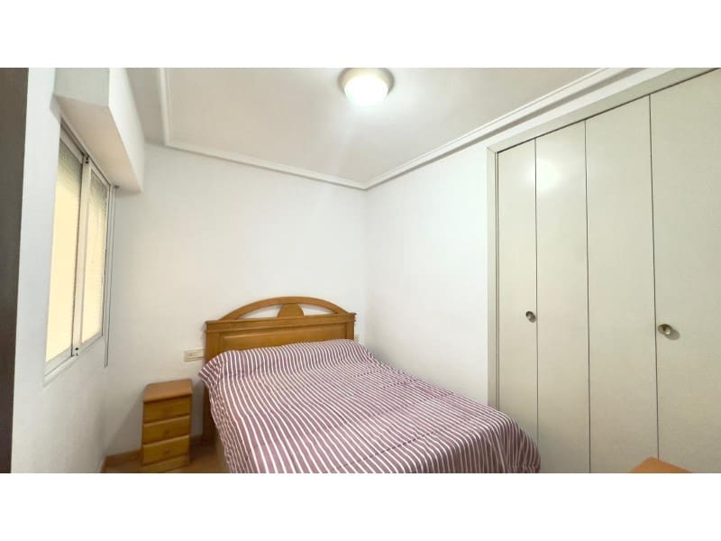 Apartamento de 2 habitaciones en Torrevieja en venta - 149.900 € (Ref: 9556005)