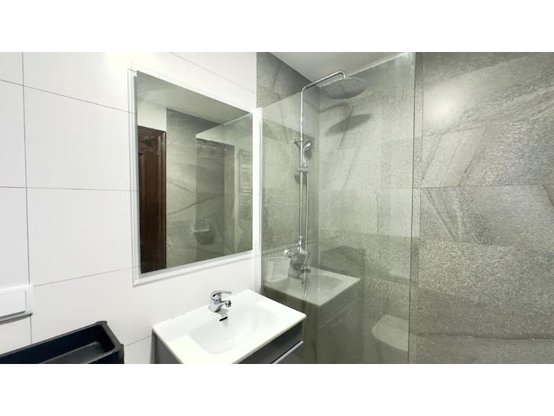 Apartamento de 2 habitaciones en Torrevieja en venta - 149.900 € (Ref: 9556005)