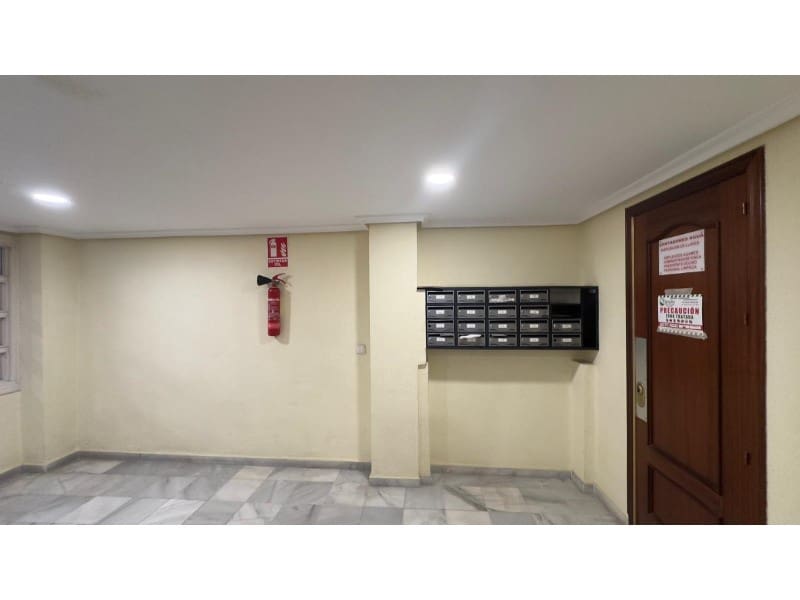 Apartamento de 2 habitaciones en Torrevieja en venta - 149.900 € (Ref: 9556005)