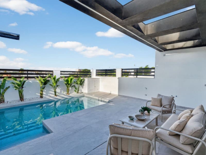 3 slaapkamer Villa te koop in Torrevieja met zwembad - € 550.000 (Ref: 9556010)
