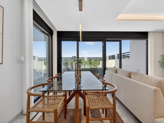3 slaapkamer Villa te koop in Aguas Nuevas, Torrevieja met zwembad - € 550.000 (Ref: 9556010)