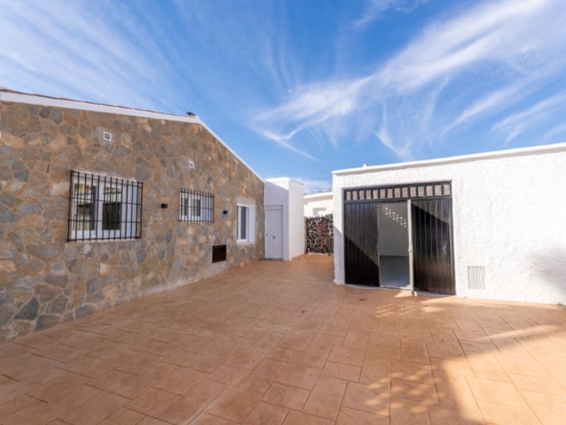 3 slaapkamer Villa te koop in Torrevieja - € 499.000 (Ref: 9562033)